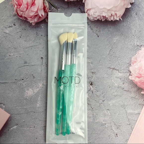 🌟 2 Day Sale🌟 Seas the Day, Makeup Brush Set by MOTD COSMETICS - Picture 8 of 8